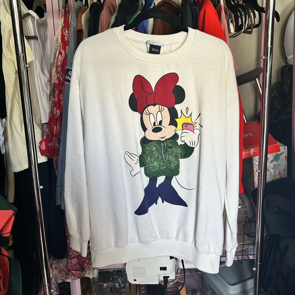 Zara Disney Minnie selfie sweater